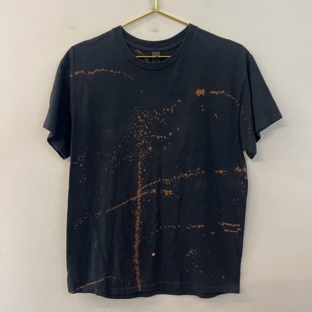 Artist-Made Black/ Brown Skull Back Short Sleeve Graphic Tee Medium