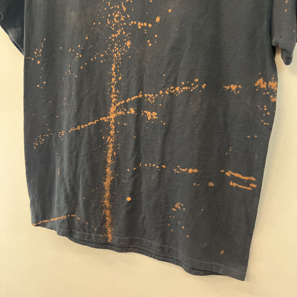 Artist-Made Black/ Brown Skull Back Short Sleeve Graphic Tee Medium