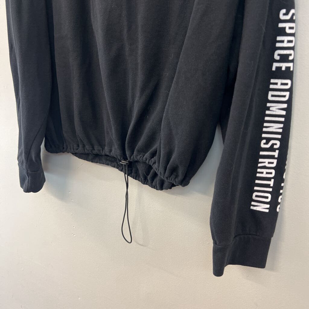 Fifth Sun Black/ White Nasa Cropped Long Sleeve Pullover Large