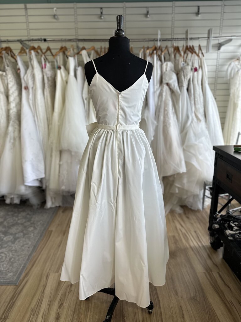 Vintage Ivory Tea Length Bridal Gown With Short Puff Sleeve Jacket 9/10