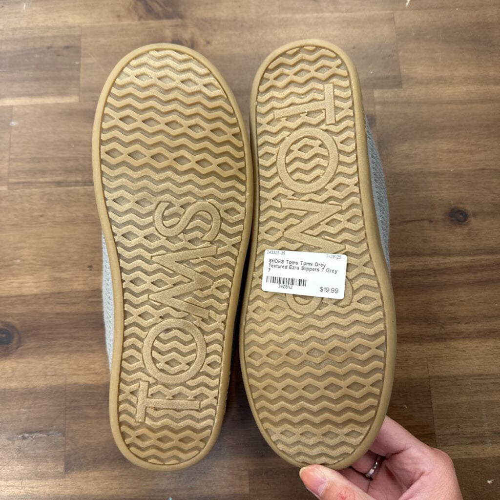 Toms Grey Textured Ezra Slippers 7