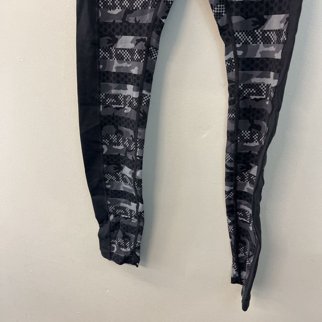 Nike Black/ Grey Print Athletic Leggings Medium
