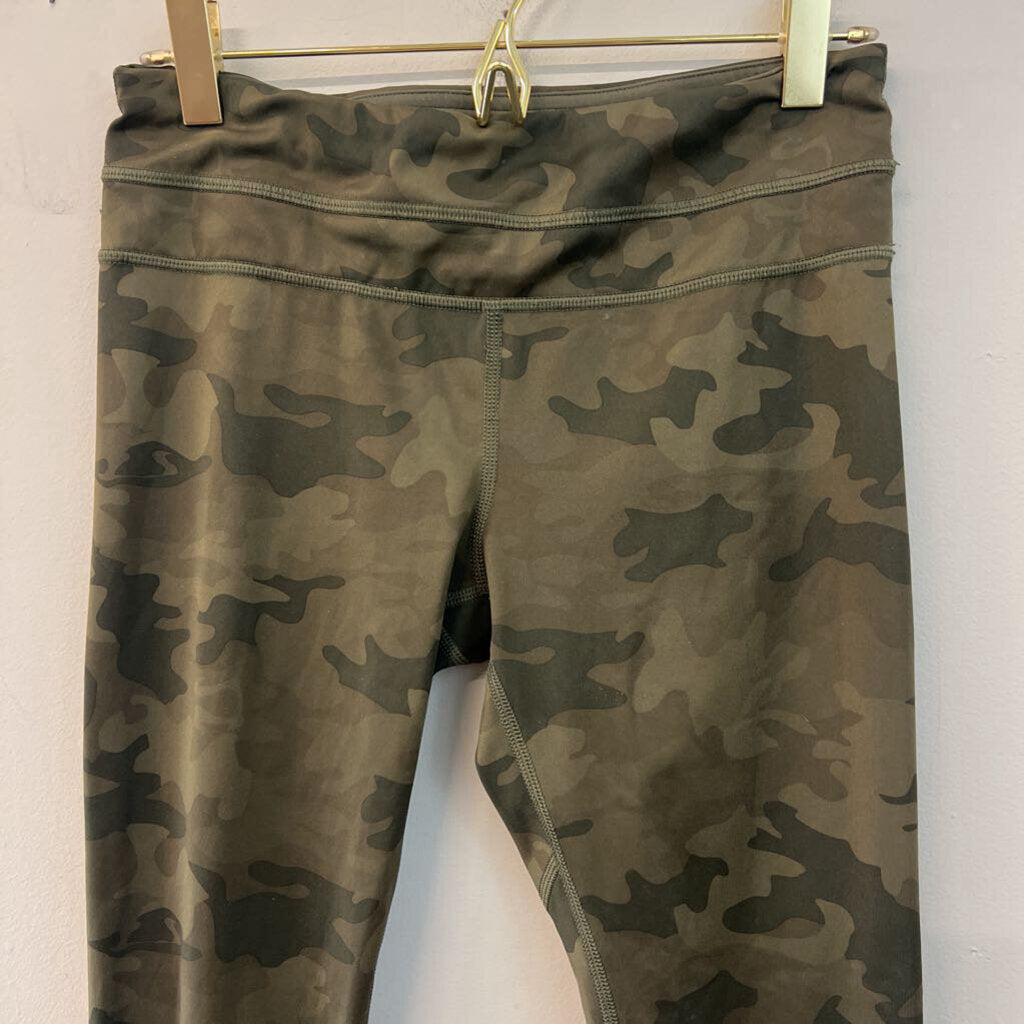 Lululemon Green Camo Print Leggings 4