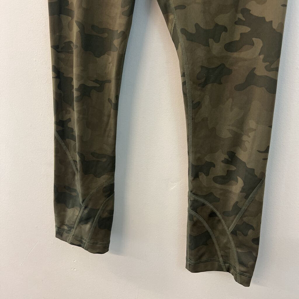 Lululemon Green Camo Print Leggings 4