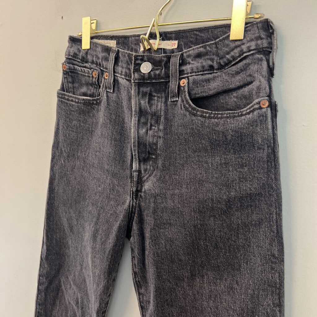 Levi Black Wedgie Straight Jeans 27