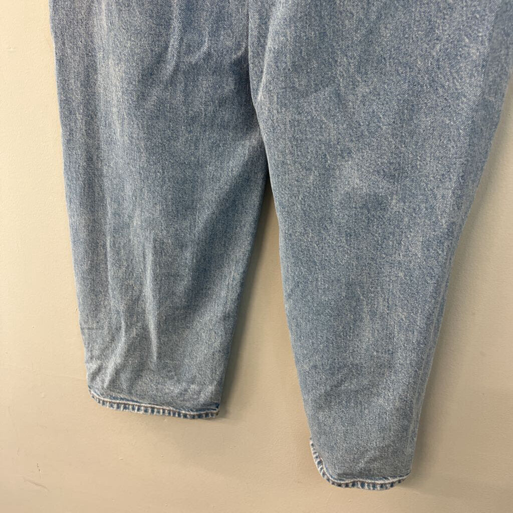 American Eagle Light Wash Barrel Jeans 8 Long