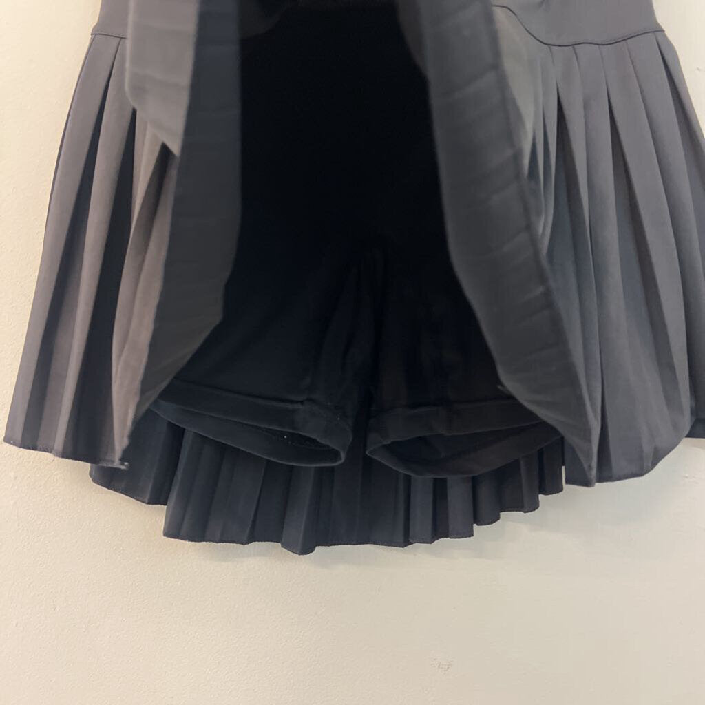 Gold Hinge Black Pleated Athletic Skort Medium
