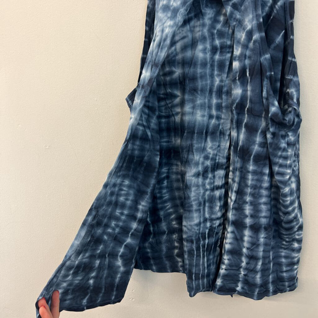 Lululemon Blue/ White Print Open Split Back Tank Top Medium