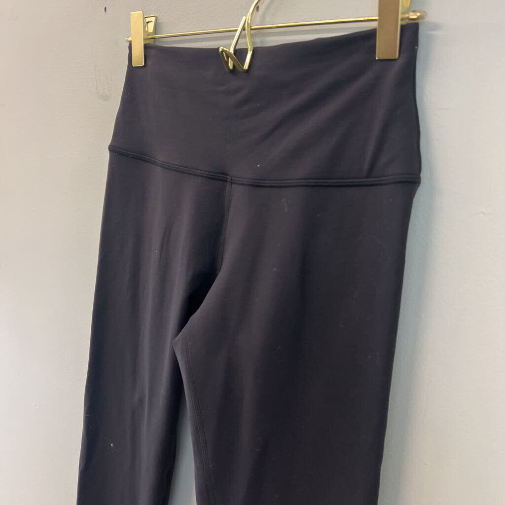 Lululemon Black Cropped Athletic Leggings 6