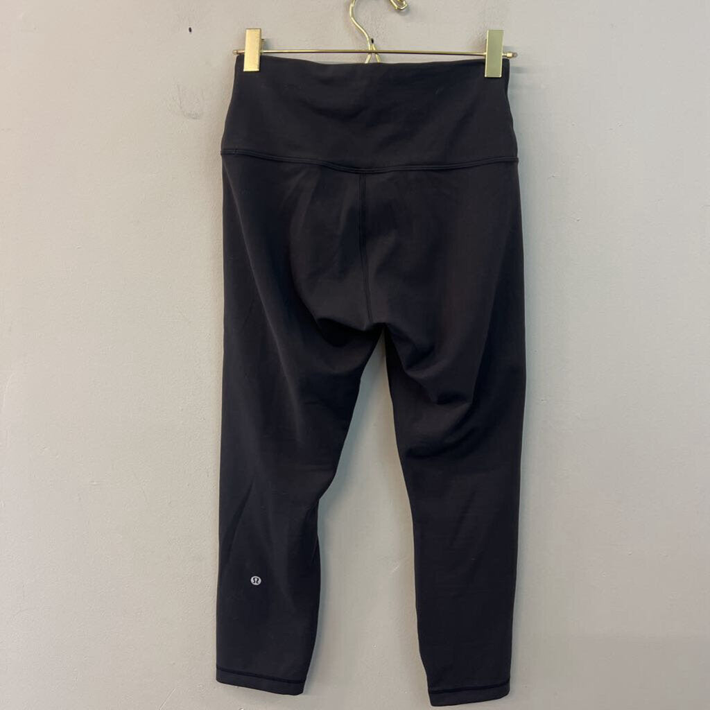 Lululemon Black Cropped Athletic Leggings 6