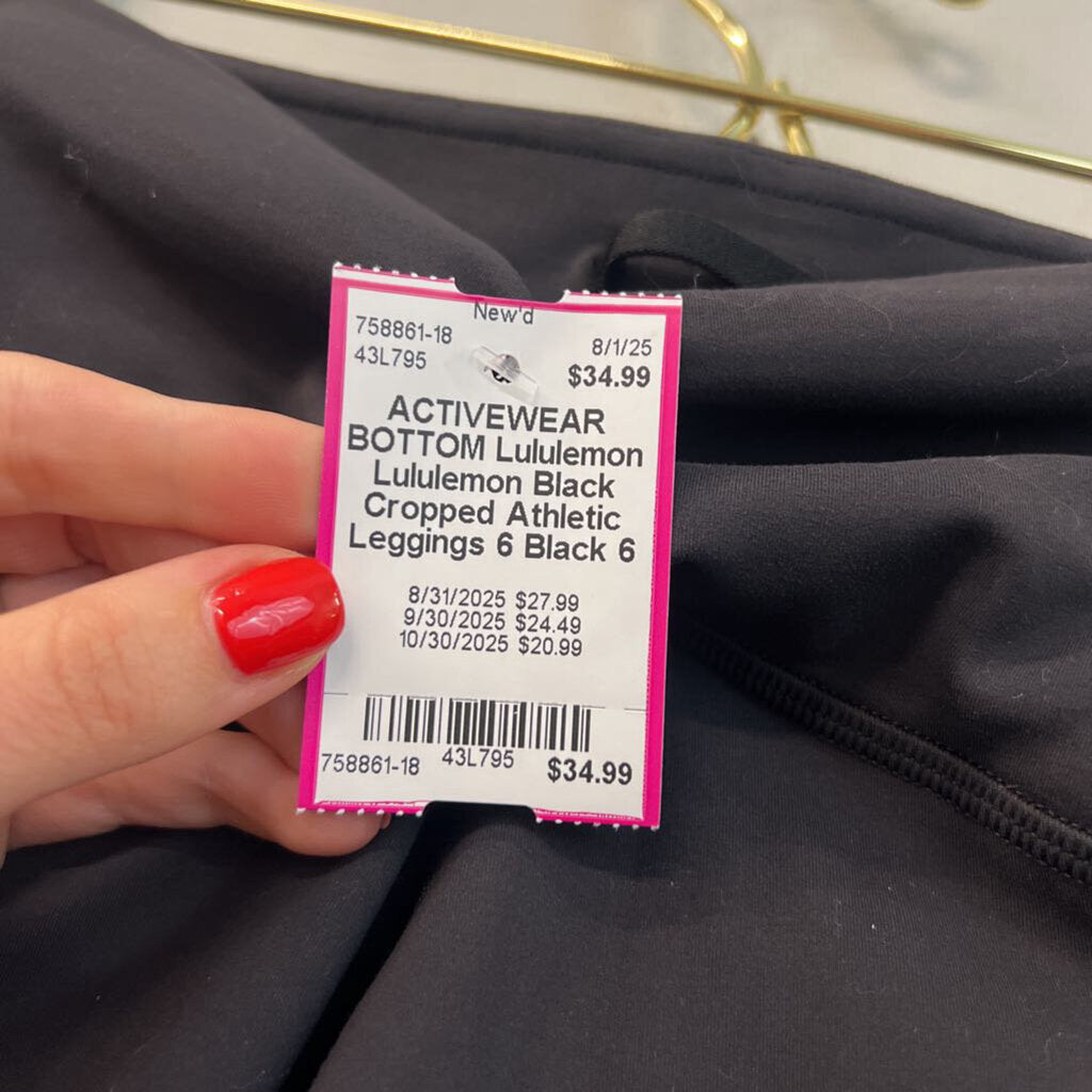 Lululemon Black Cropped Athletic Leggings 6