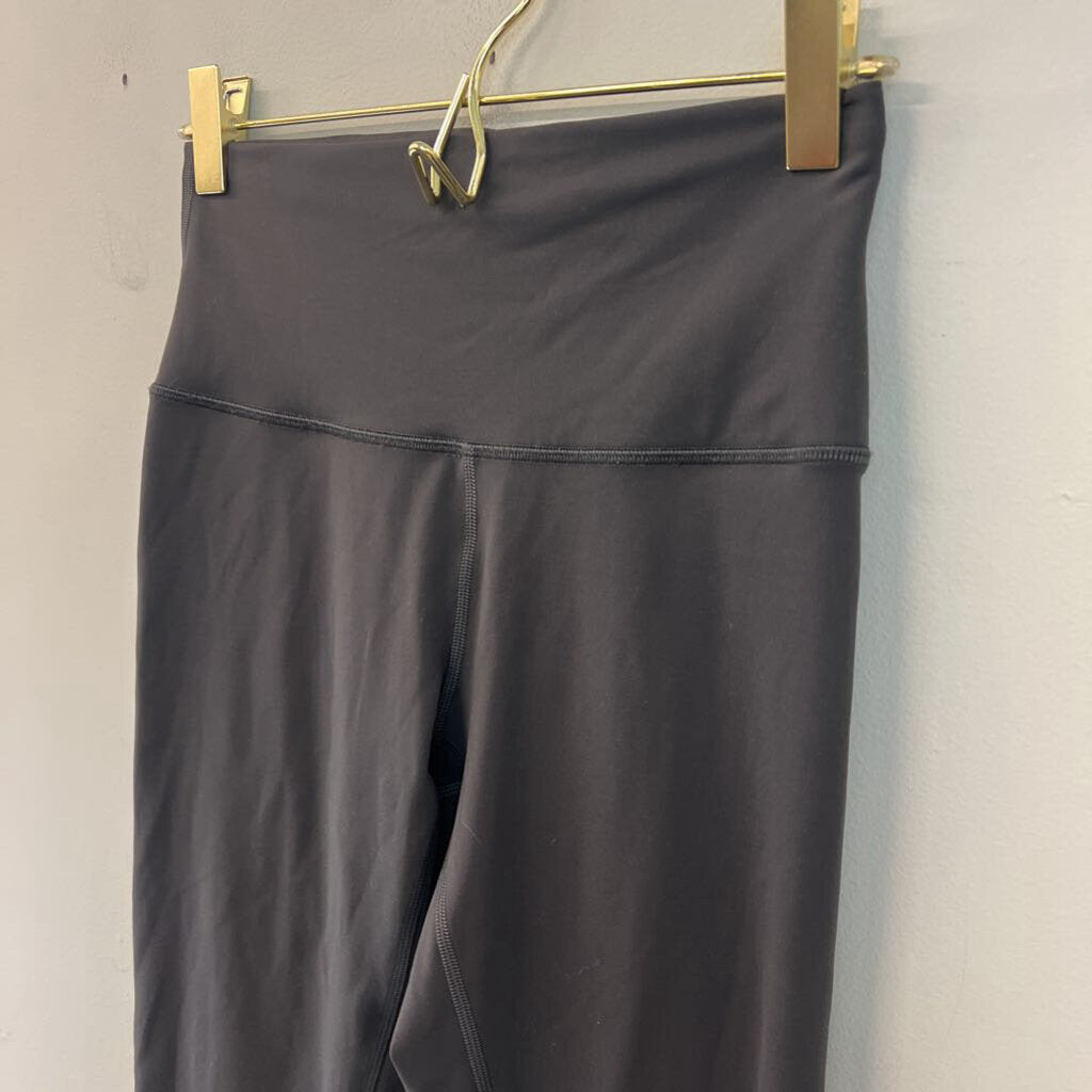 Lululemon Grey Cropped Athletic Leggings 6