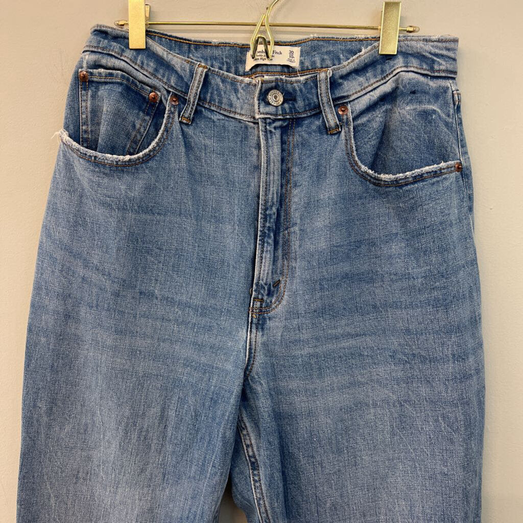 Abercrombie and Fitch Light Wash The Ankle Straight Ultra High Rise Jeans 30