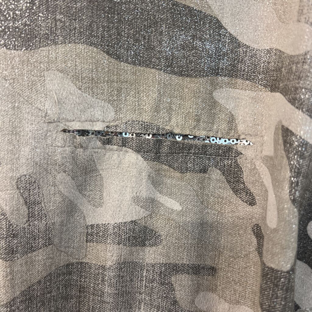 Tempo Paris Grey Shimmer Camo Print Long Sleeve Top Medium/ Large