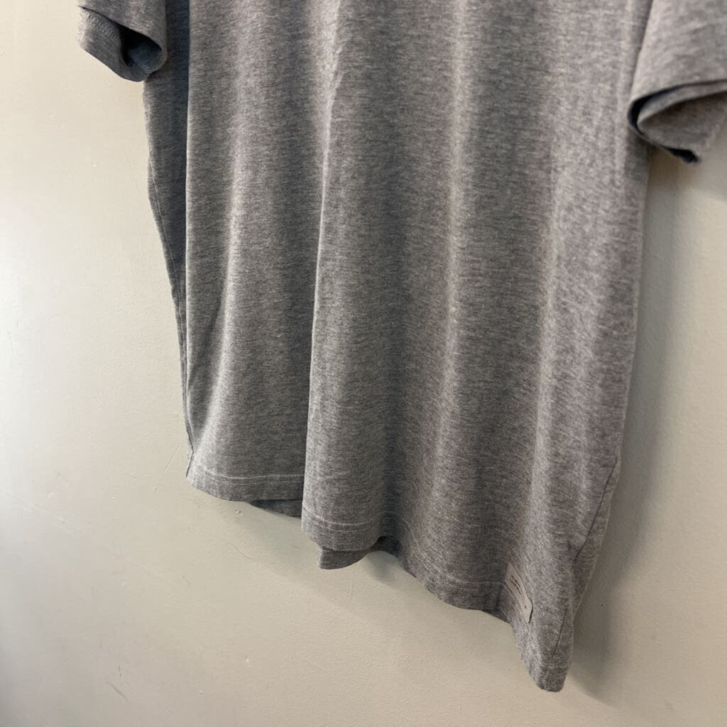 Life Is Good Grey Flag Short Sleeve Graphic Tee Large