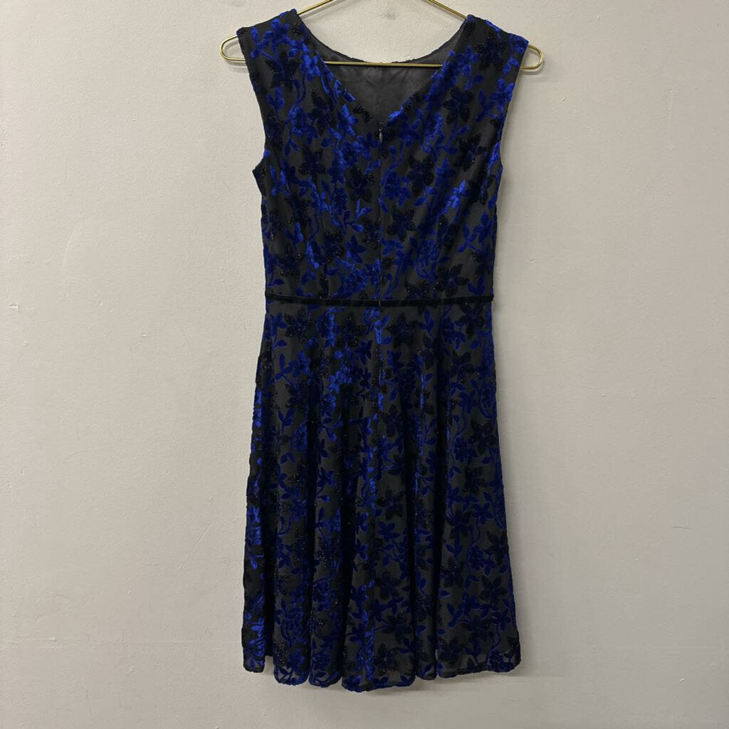 Tahari Black/ Blue Velvet Flower Short Formal Dress 2 Petite