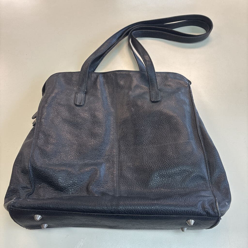 Hobo Black Pebbled Leather Purse