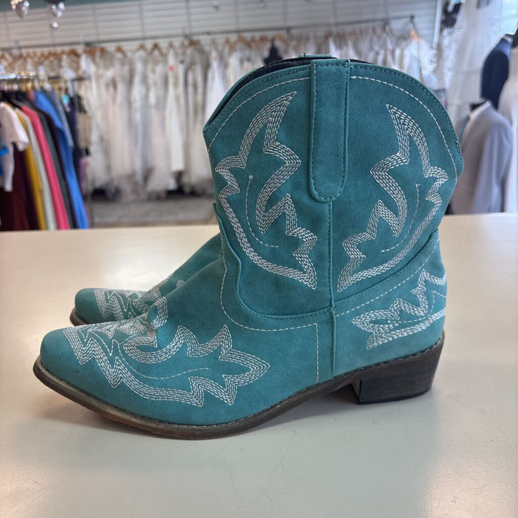 Blue/ White Western Ankle Boots 41