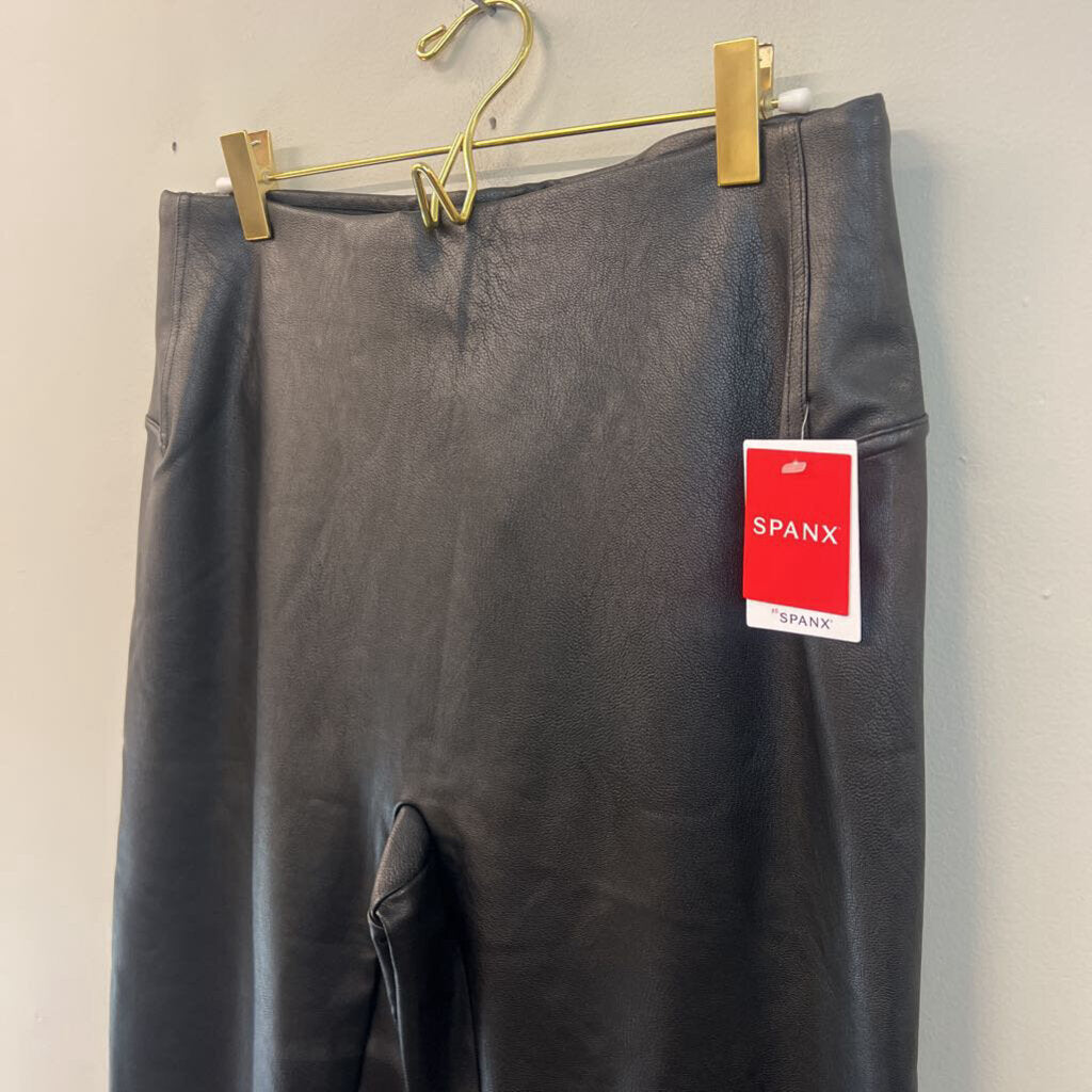 Spanx Black Leather Like Front Slit Pull On Pants Extra Large