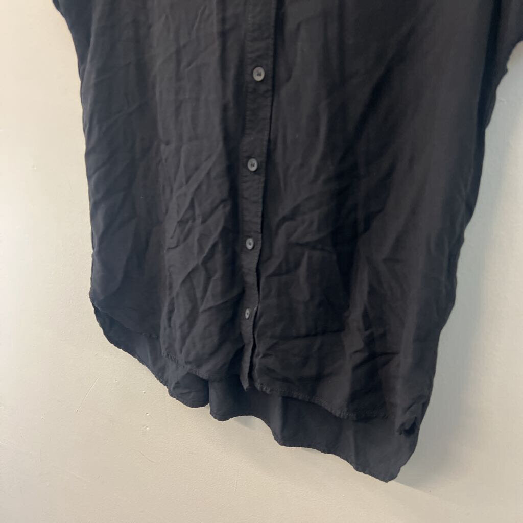 Casacabana Black Short Sleeve Button Down Top Small