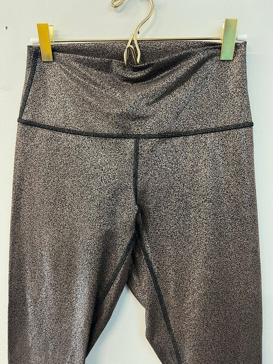 Lululemon Black/ Gold Cropped Athletic Leggings 6