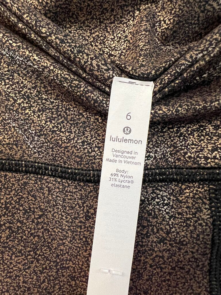 Lululemon Black/ Gold Cropped Athletic Leggings 6