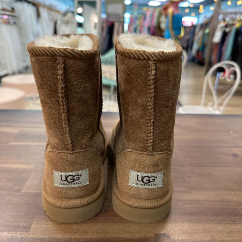 Ugg Brown Suede Classic Short Boots 6