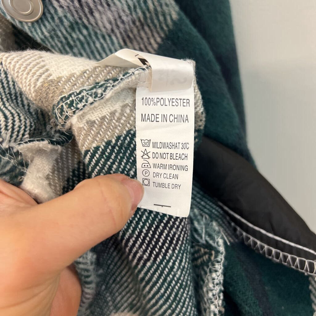 Green/ White Plaid Long Sleeve Button Down Shacket Small