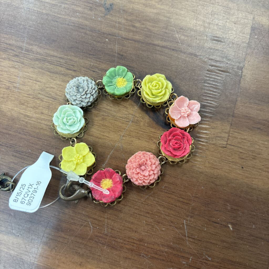 Gold/ Multi 3D Flower Necklace/ Bracelet Set