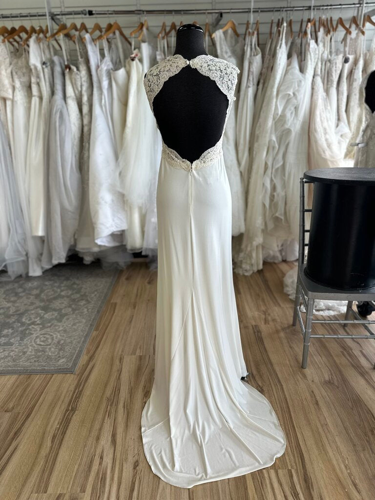 DB Studio Ivory Lace Detail Fitted Bridal Gown 2