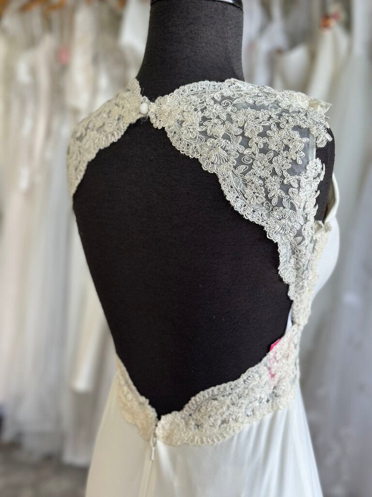 DB Studio Ivory Lace Detail Fitted Bridal Gown 2