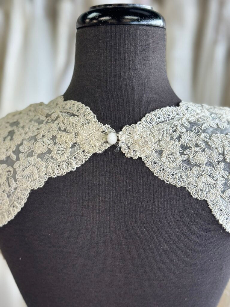 DB Studio Ivory Lace Detail Fitted Bridal Gown 2