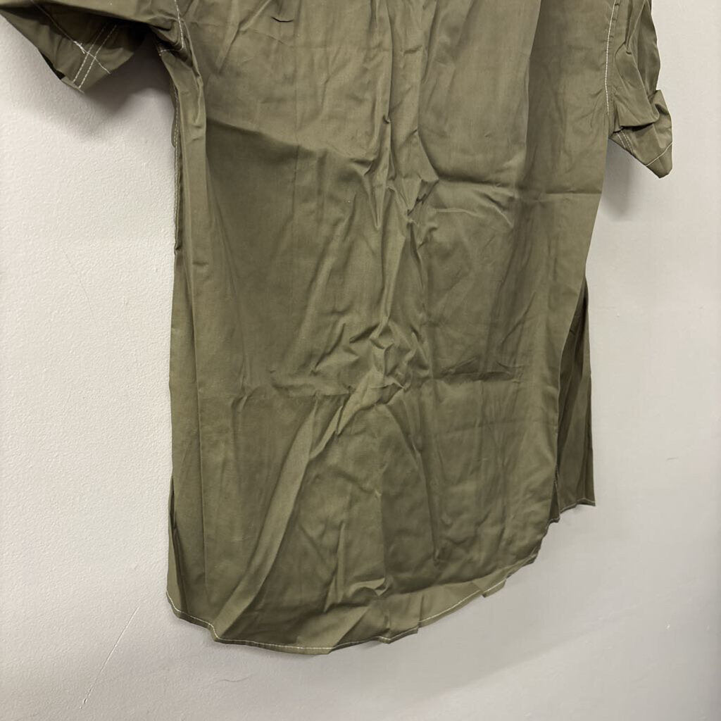BoozeLeLe Green/ Pink Western Snake Short Sleeve Button Down Top Medium