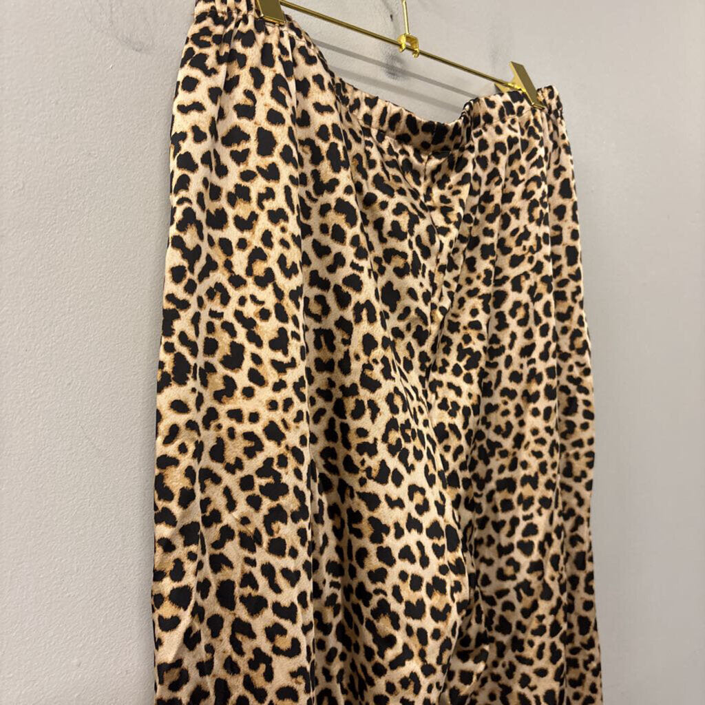 Brown/ Black Leopard Print Silky Pull On Pants Medium