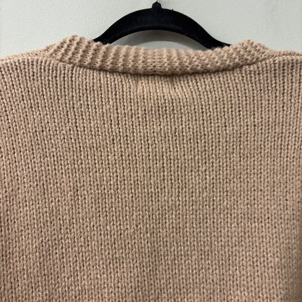 Luna Ivy Chunky Knit Flower Cardigan Medium
