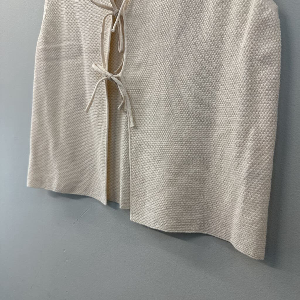 Knit Tie Front Vest Medium