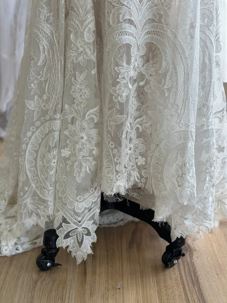 Martina Liana Fitted Lace Bridal Gown 12/14