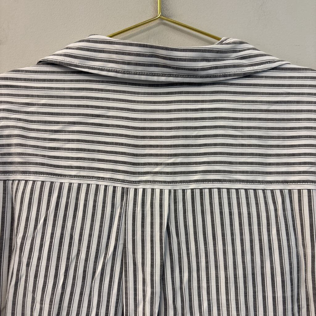 Max Studio Cropped Striped Long Sleeve Button Up Small