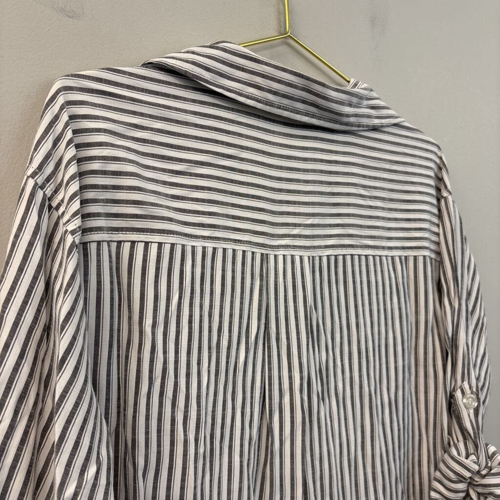 Max Studio Cropped Striped Long Sleeve Button Up Small