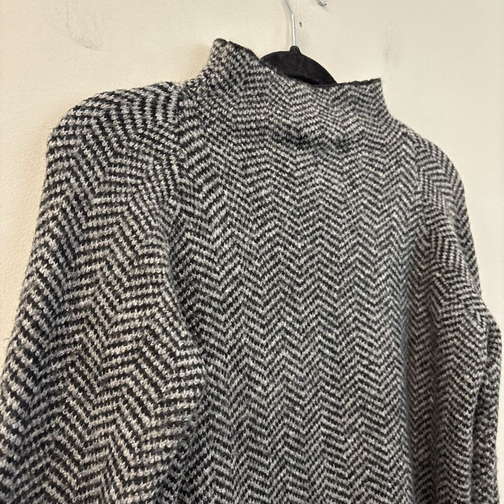 Max Studio Mock Neck Chevron Sweater Extra Small