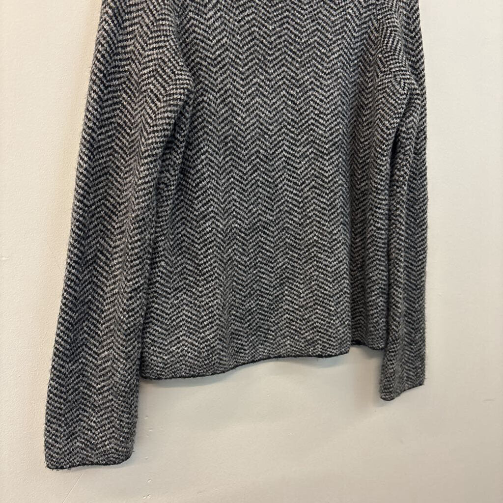 Max Studio Mock Neck Chevron Sweater Extra Small