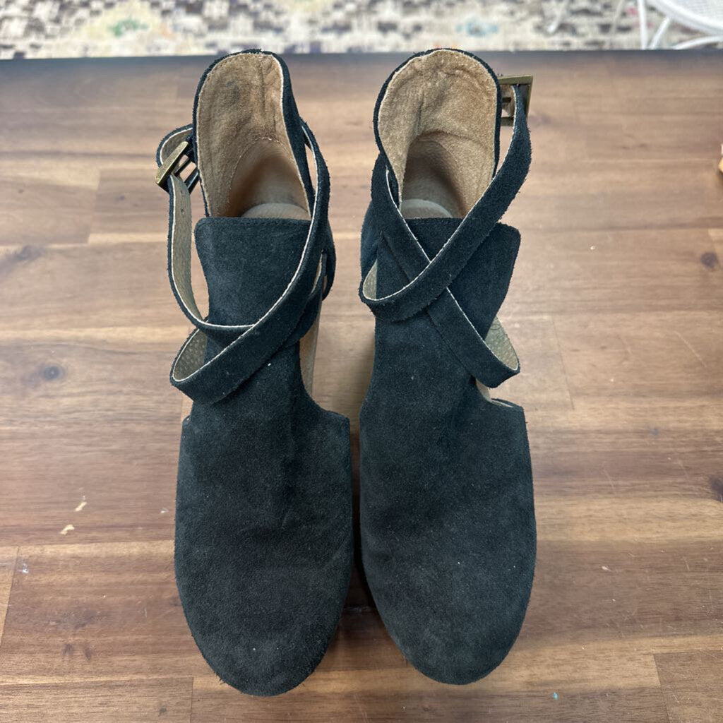 Free People Black Suede Cedar Clogs 38