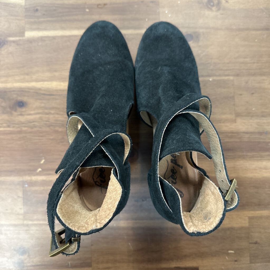 Free People Black Suede Cedar Clogs 38
