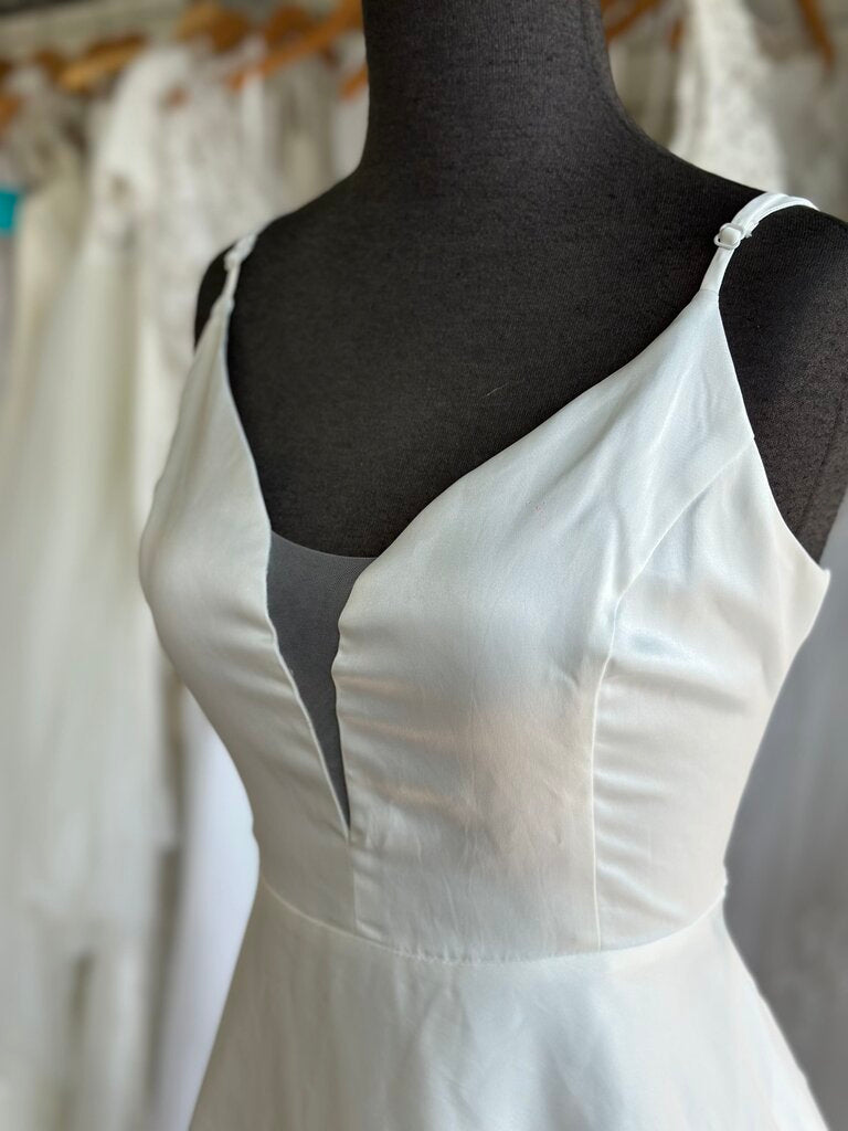 Lulus Ivory Simple A Line Bridal Gown Extra Large