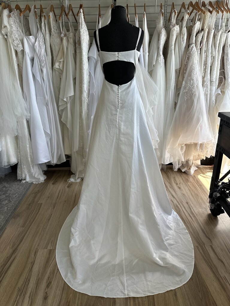Lulus Ivory Simple A Line Bridal Gown Extra Large