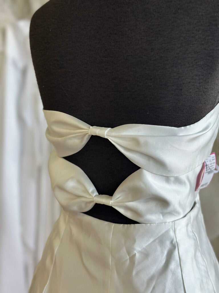 Lulus Ivory Strapless A Line Bridal Gown Extra Large