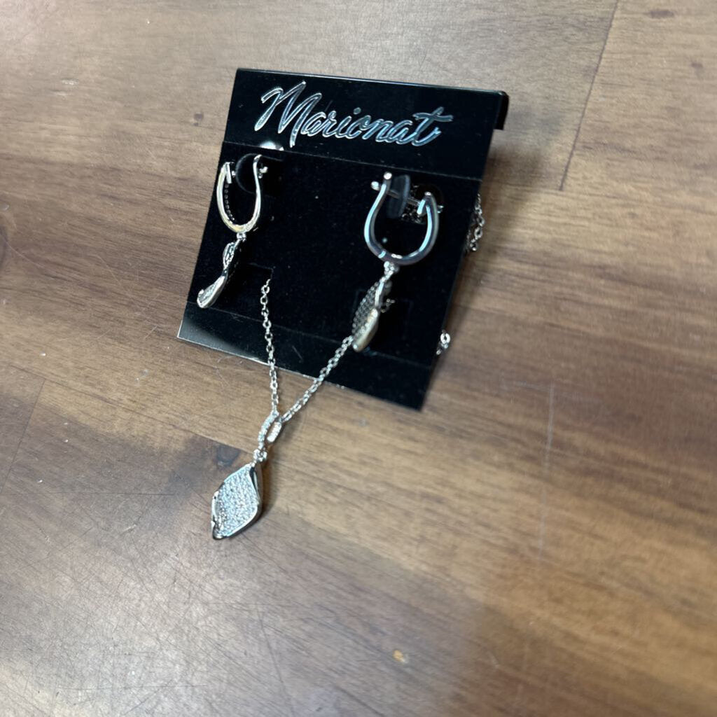 Marionat Silver/ Rhinestone Earrings/ Pendant Necklace Set