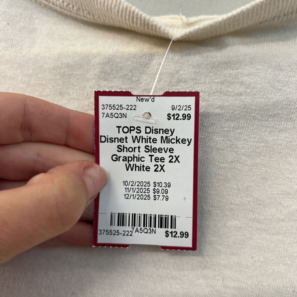Disney White Mickey Short Sleeve Graphic Tee 2X