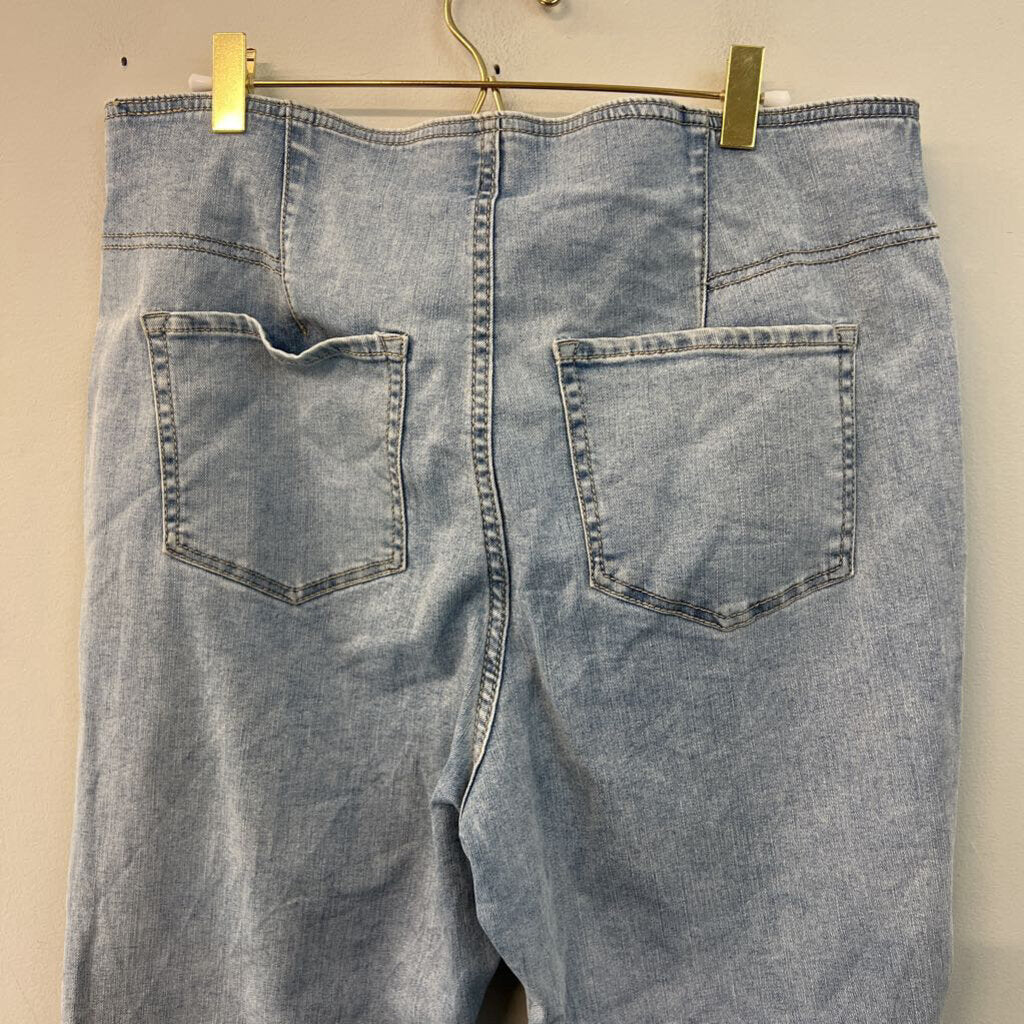 Knox Rose Light Wash Pull On Flare Leg Jeans 16