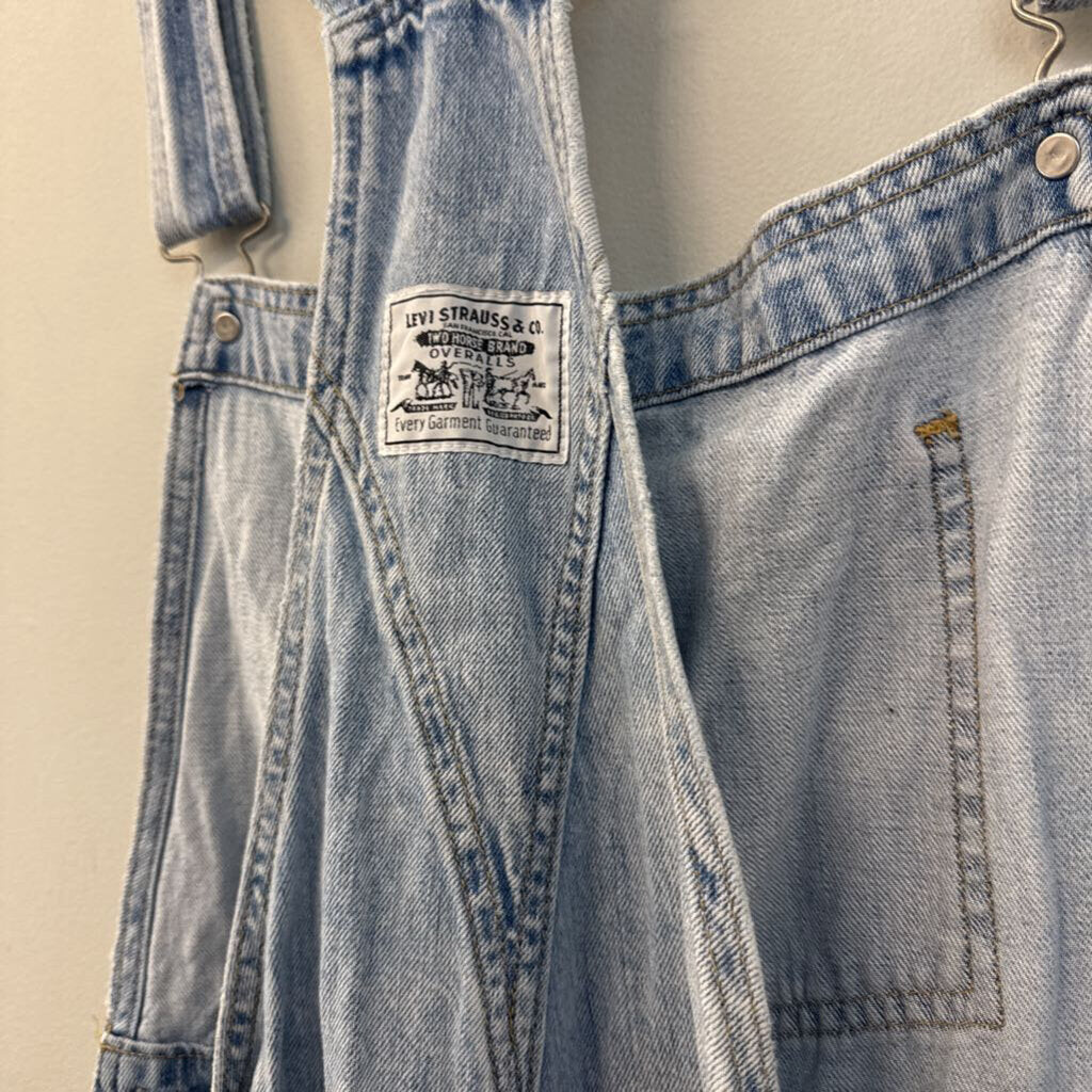 Levi Light Wash Denim Shorts Overalls Medium